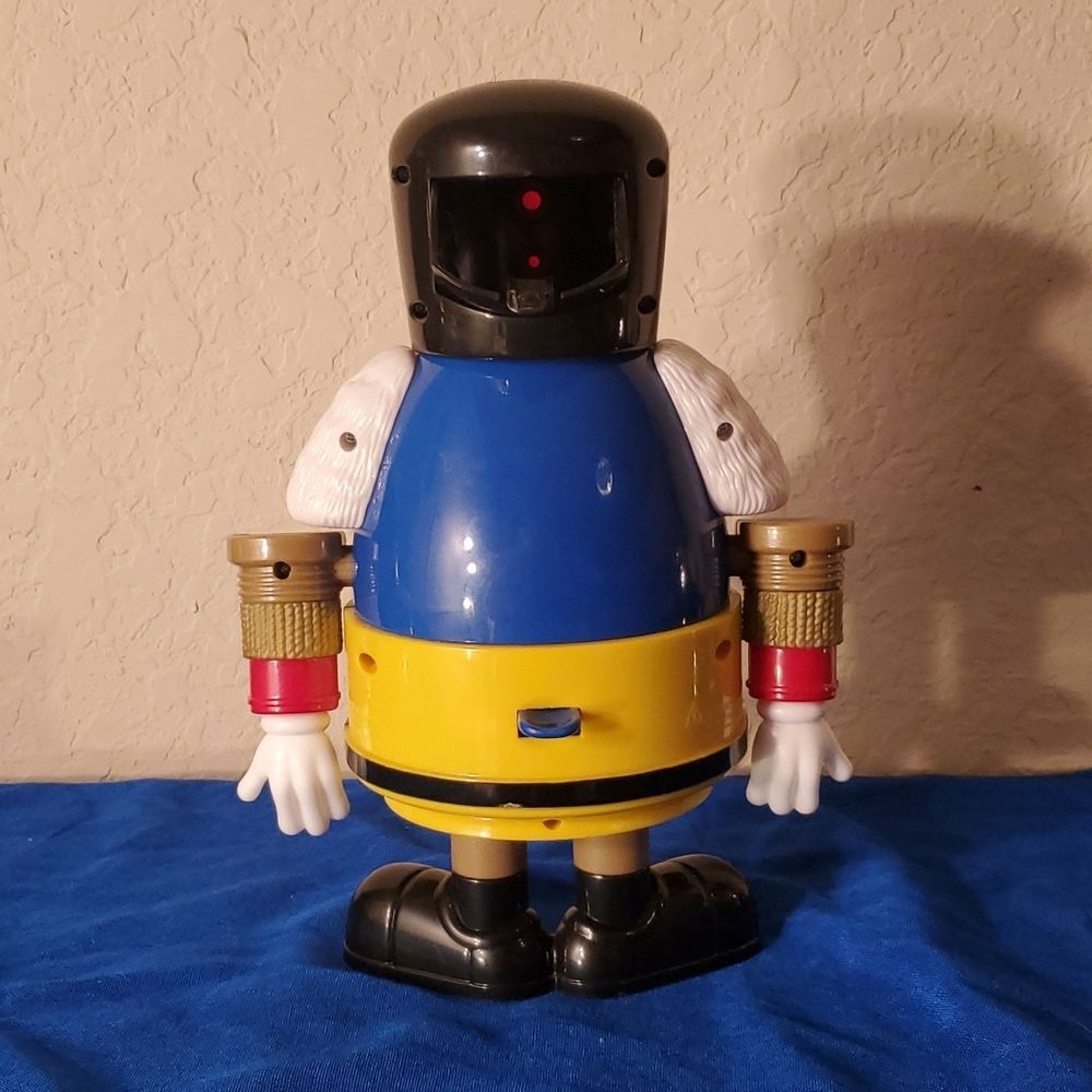 M&M Nutcracker Sweet Candy Dispenser Limited Edition Blue Toy Soldier Holiday - Picture 5 of 13